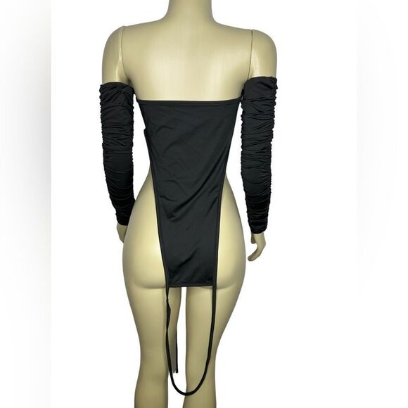 SOLD! Elegant Black Off-Shoulder Pants Set - Picture 10 of 14